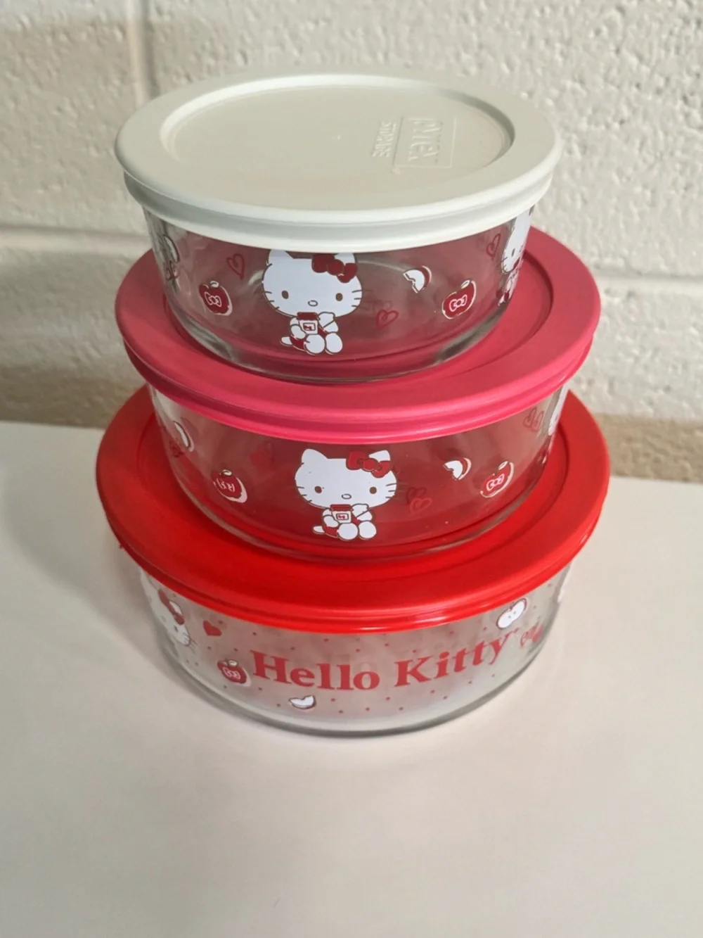 Hello Kitty Pink & Red Glass Storage Bowl Set of 3 w lids